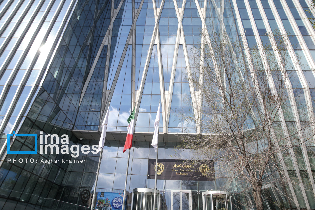 بورس برای سومین روز متوالی سبزپوش شد/ رشد ۲۶ هزار واحدی شاخص