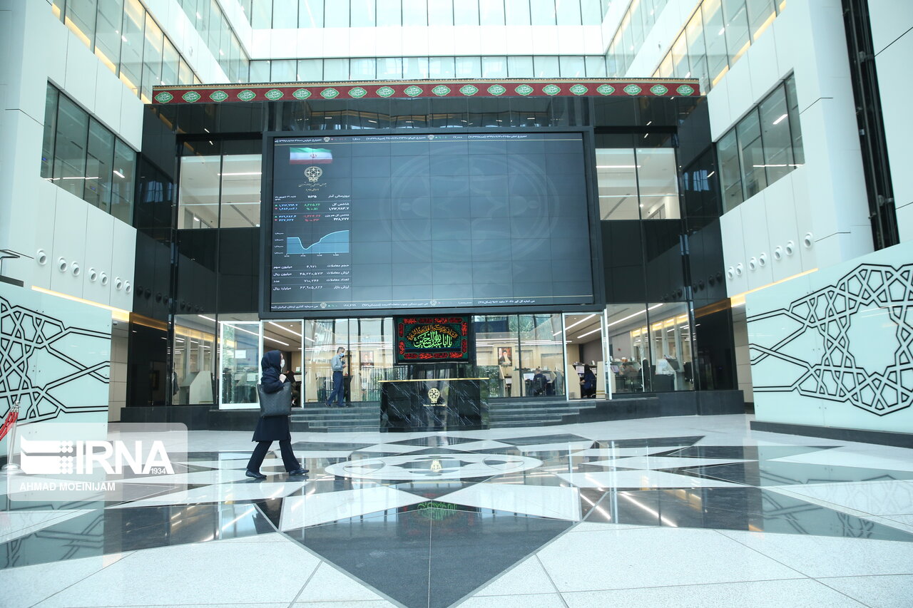 رشد حدود ۶ درصدی شاخص کل در آخرین هفته پاییز